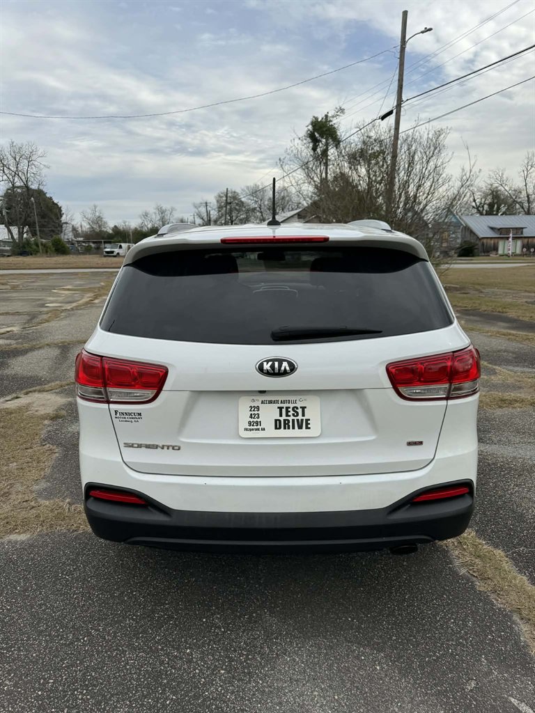 2017 Kia Sorento LX's photo