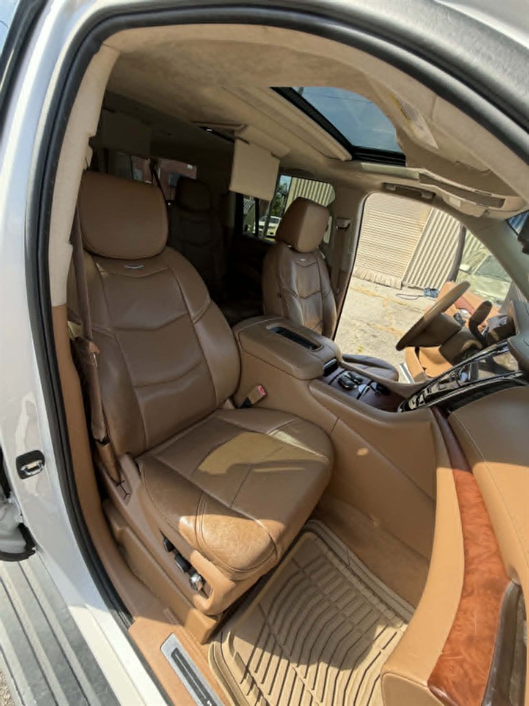 2016 Cadillac Escalade ESV Platinum - Photo 19