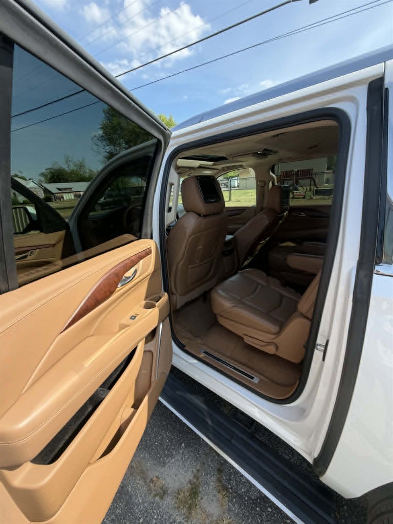 2016 Cadillac Escalade ESV Platinum - Photo 12